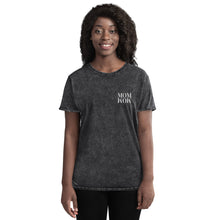 Lade das Bild in den Galerie-Viewer, MOM WOW Stick - Used Denim T-Shirt (mehr Farben)
