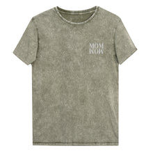 Lade das Bild in den Galerie-Viewer, MOM WOW Stick - Used Denim T-Shirt (mehr Farben)
